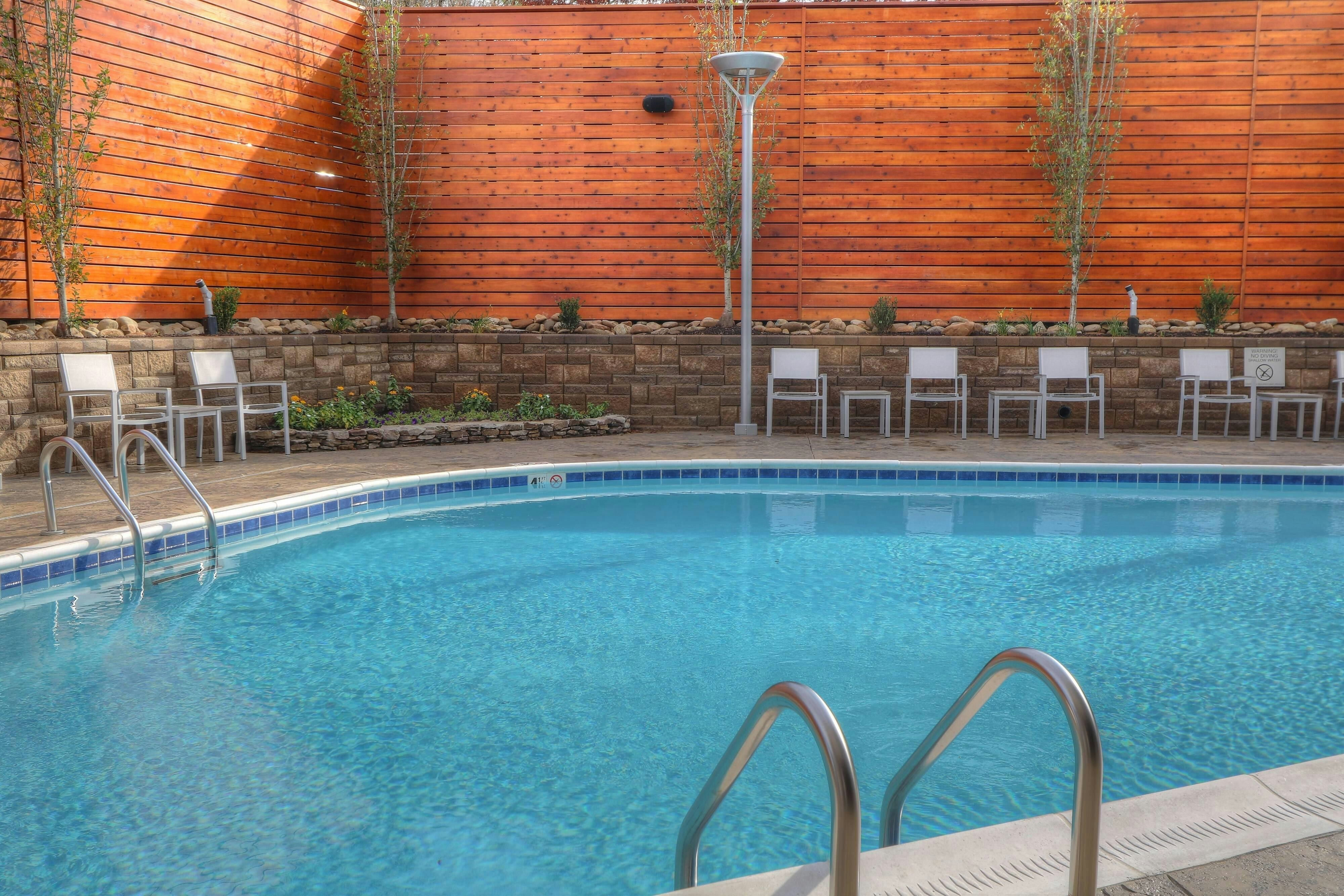 FAIRFIELD INN AND SUITES GATLINBURG DOWNTOWN 13/25