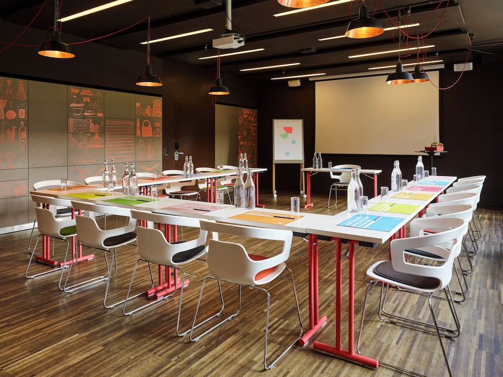 25Hours Hotel Zurich West 64/70