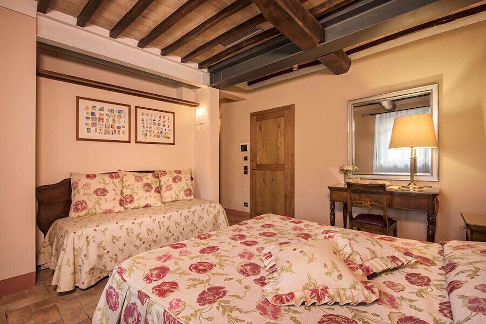 DELUXE, DOUBLE BED