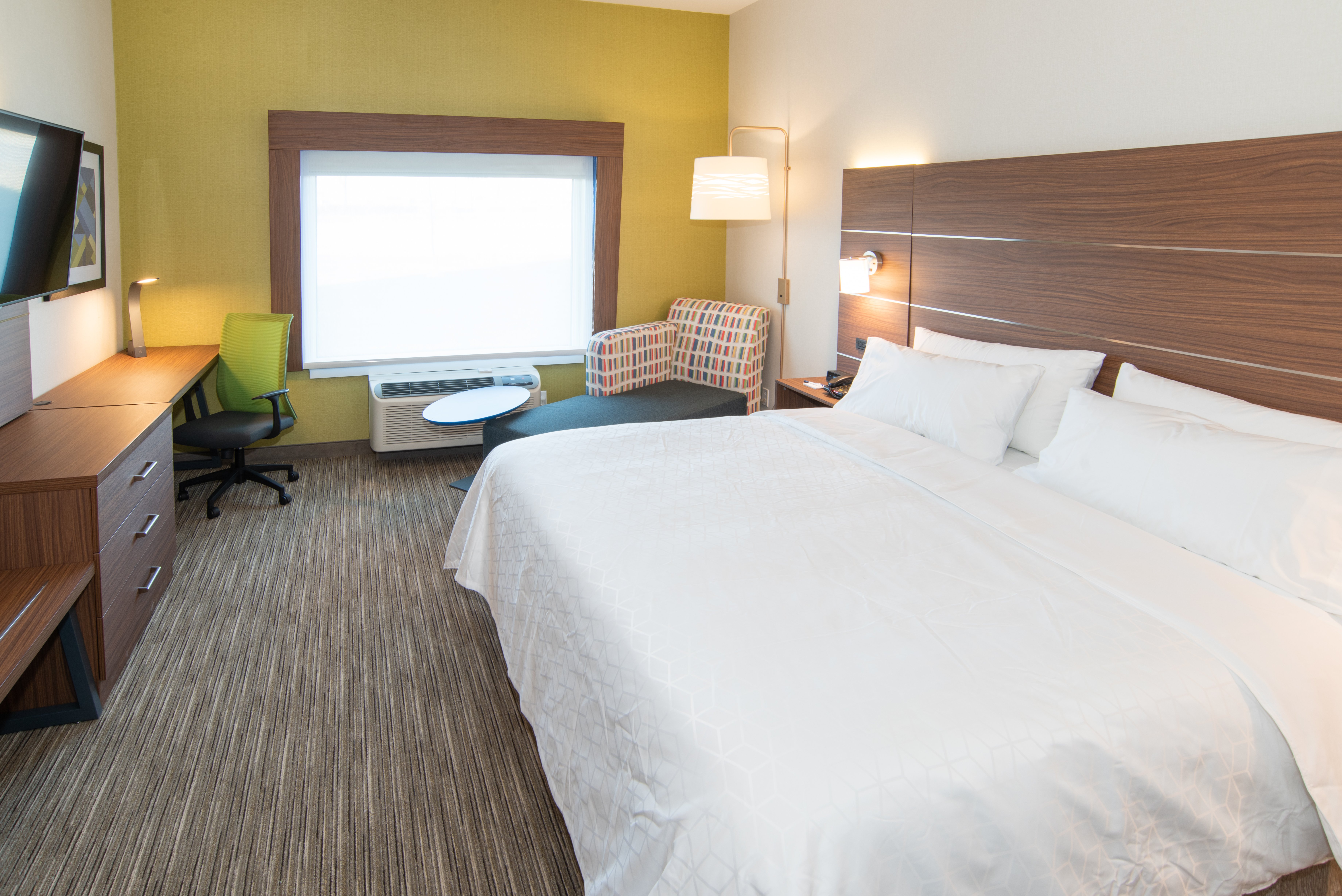 Holiday Inn Express & Suites North Battleford 15/50