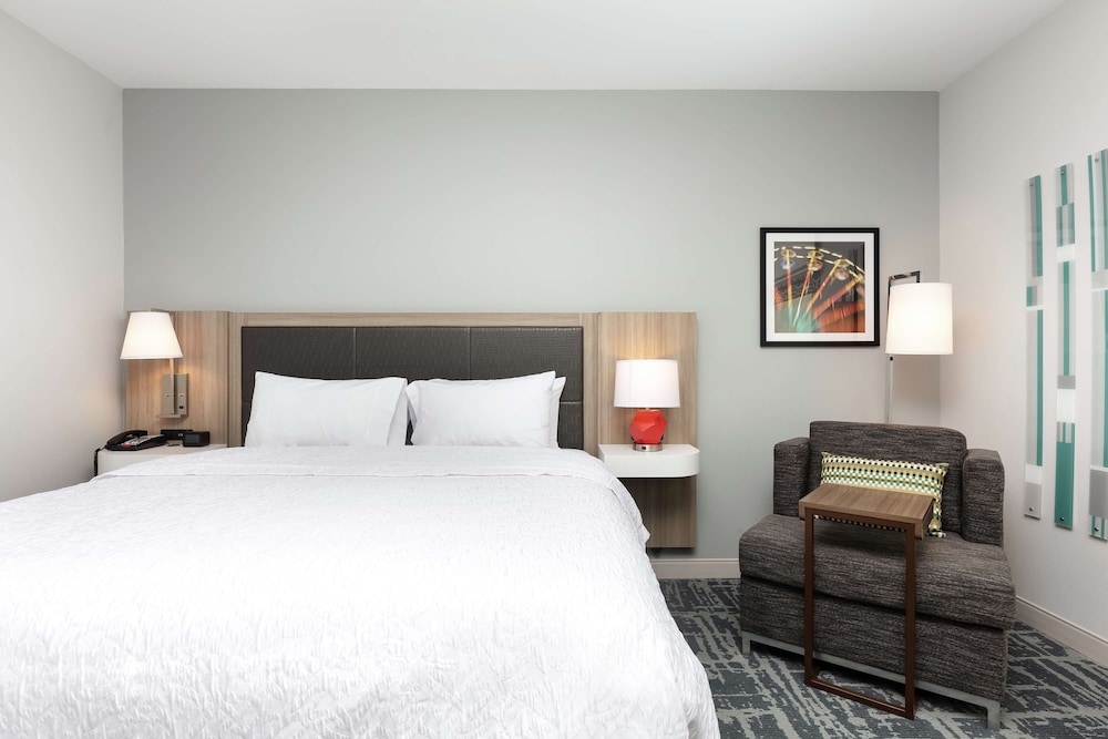 Hampton Inn Acworth GA 12/40