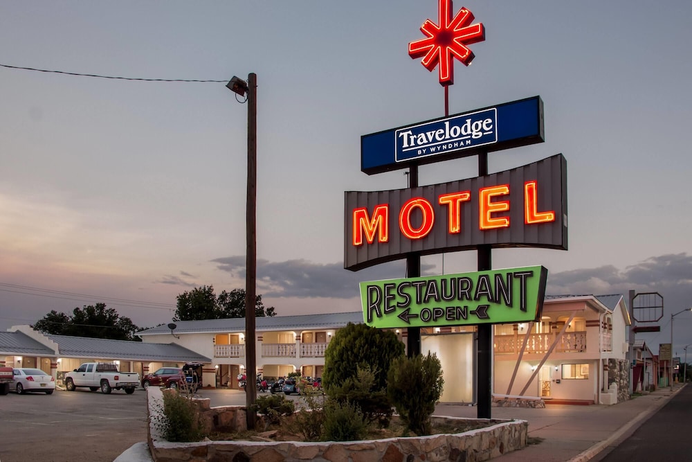 Travelodge by Wyndham Las Vegas NM 5/35