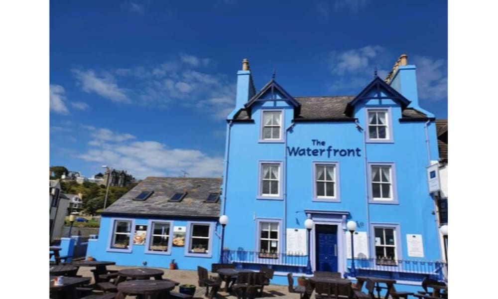 The Waterfront Hotel & Bistro 2/35
