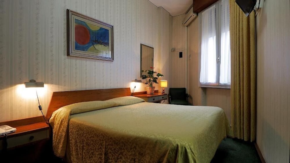 London Hotel 24/64