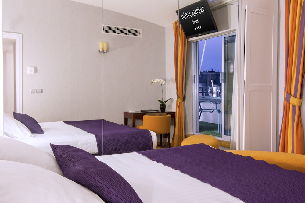 Ampere Hotel 18/80