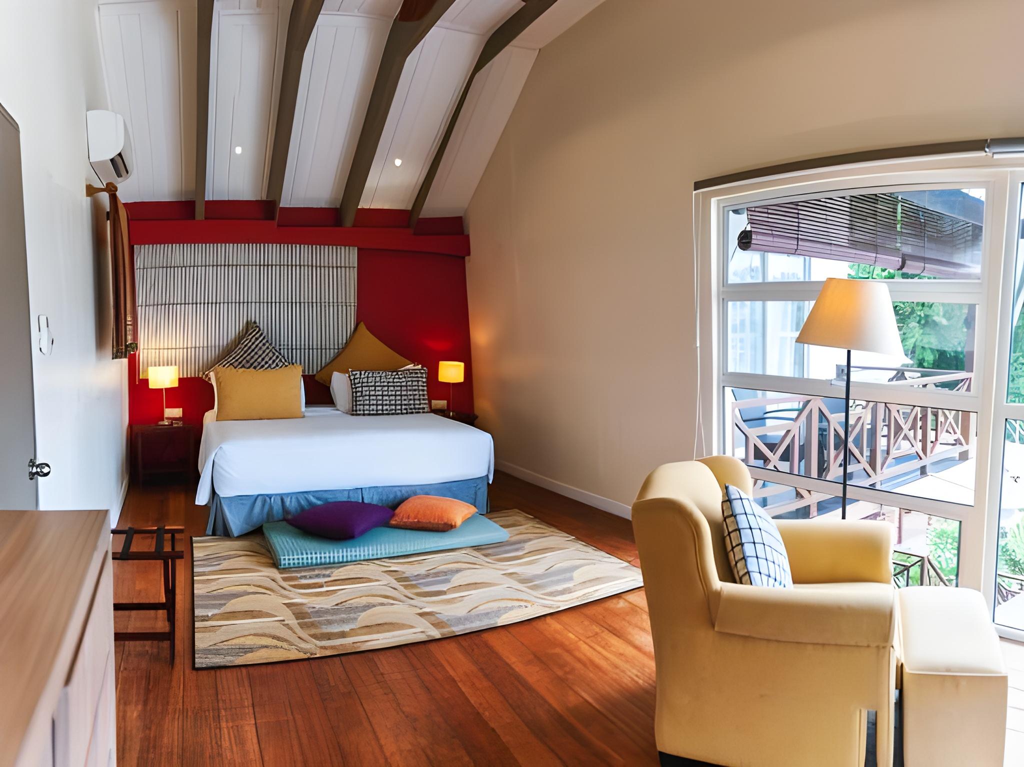 Villa, Single, King Bed, Hill Side
