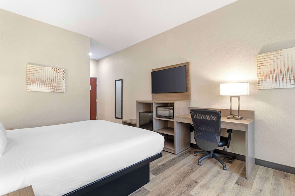 غرفة قياسية بسرير كينج لذوي الإعاقة، Best Western Of Wise 2/7