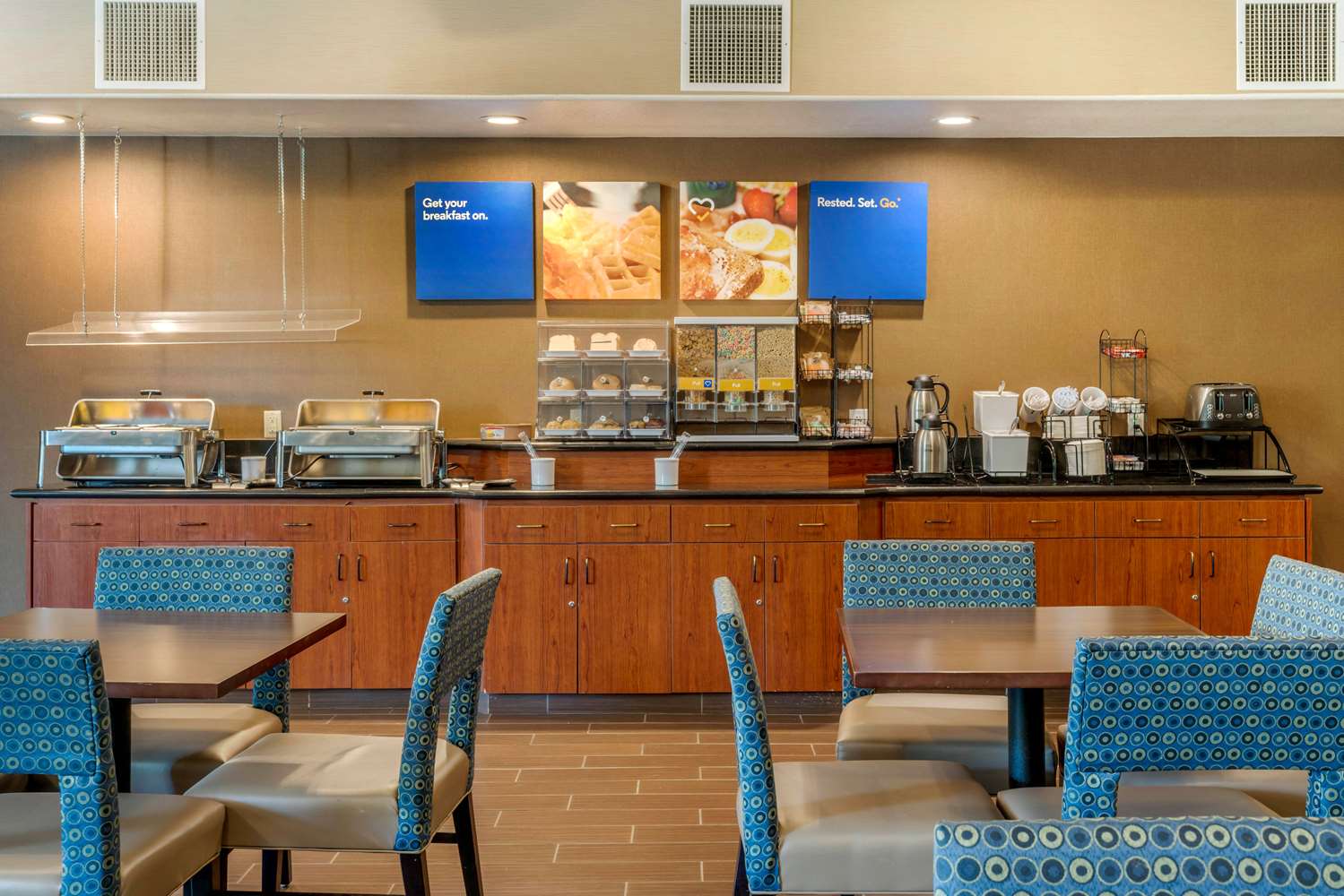 Comfort Inn & Suites Galt Lodi North 30/39