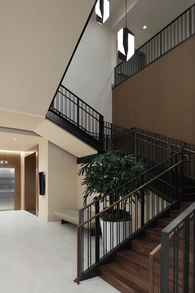 AC Hotel by Marriott Reston 4/36
