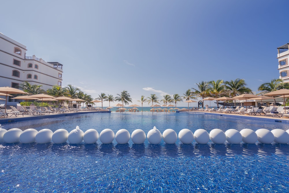 Grand Residences Riviera Cancun All Inclusive