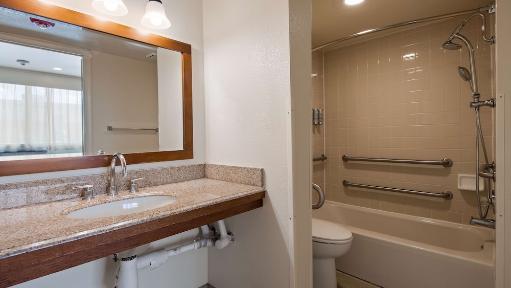 Best Western Pony Soldier Inn & Suites 20/40