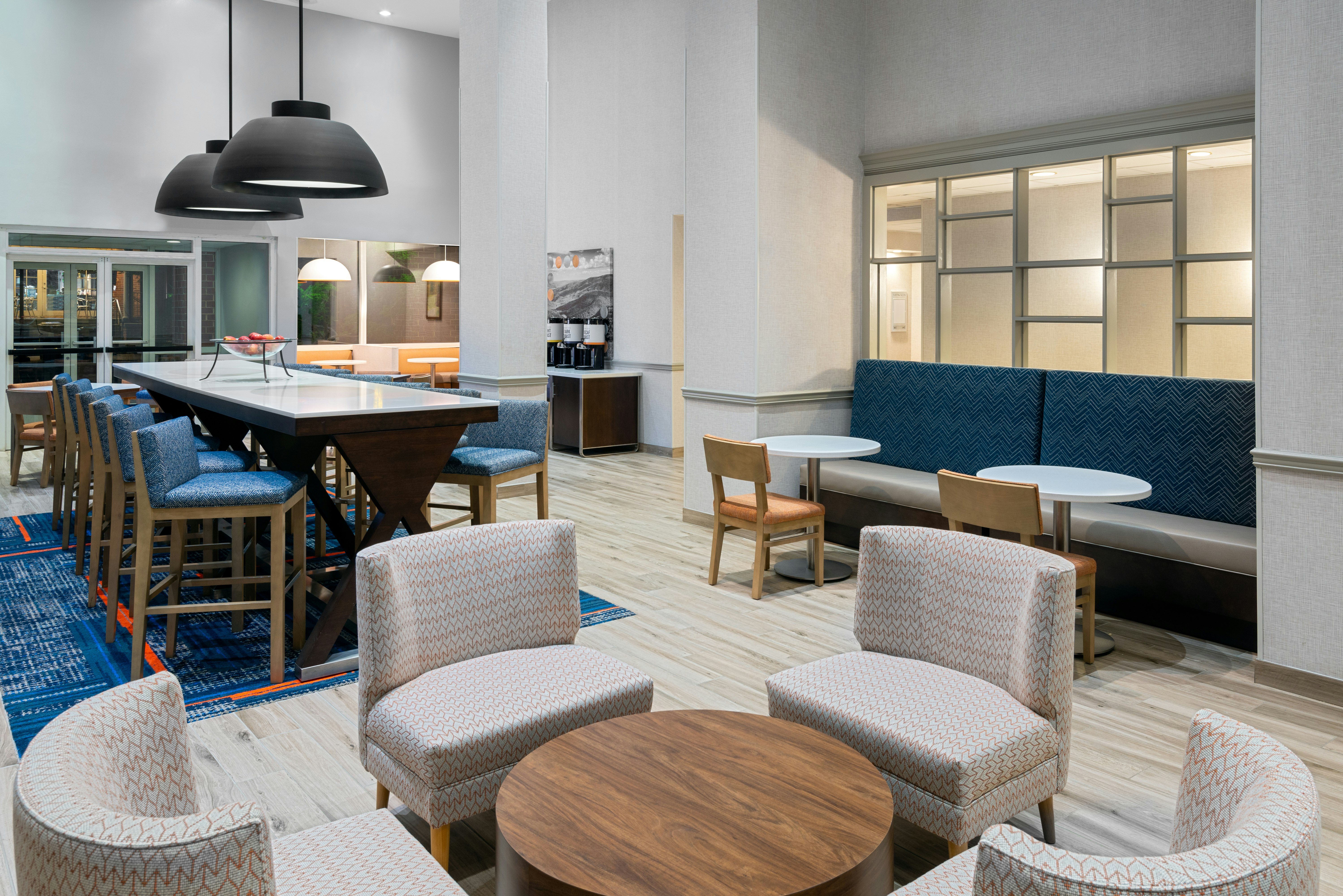 Hampton Inn & Suites Charlottesville-At the University 34/50