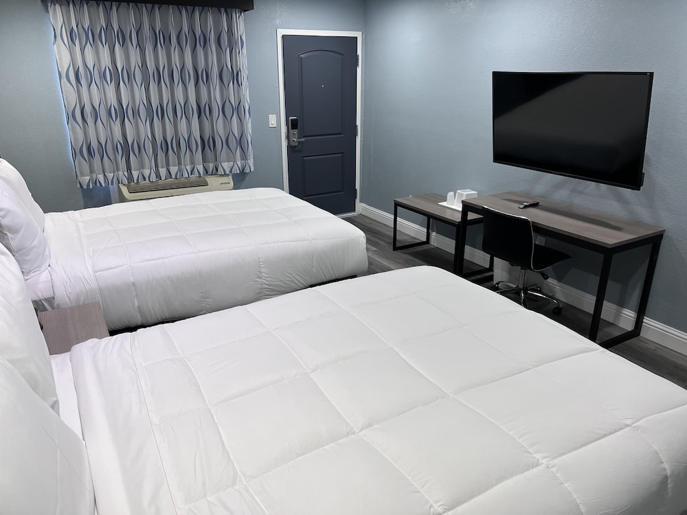 Surf City Inn And Suites 11/50