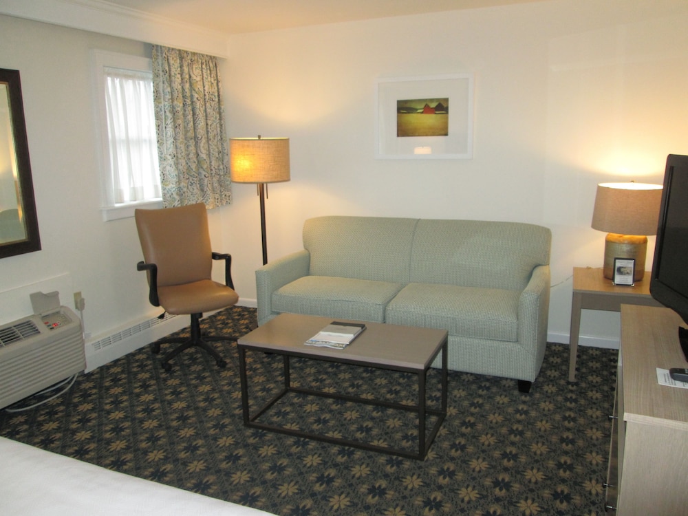 Middlebury Inn 30/68