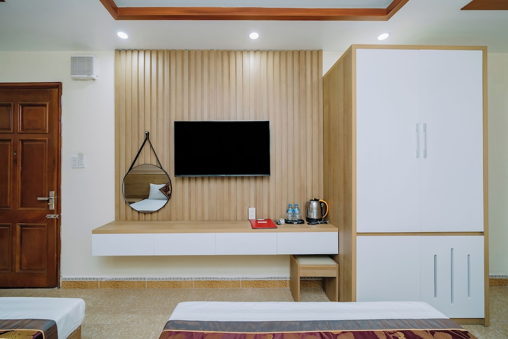 My Ngoc Hotel Catba 9/45