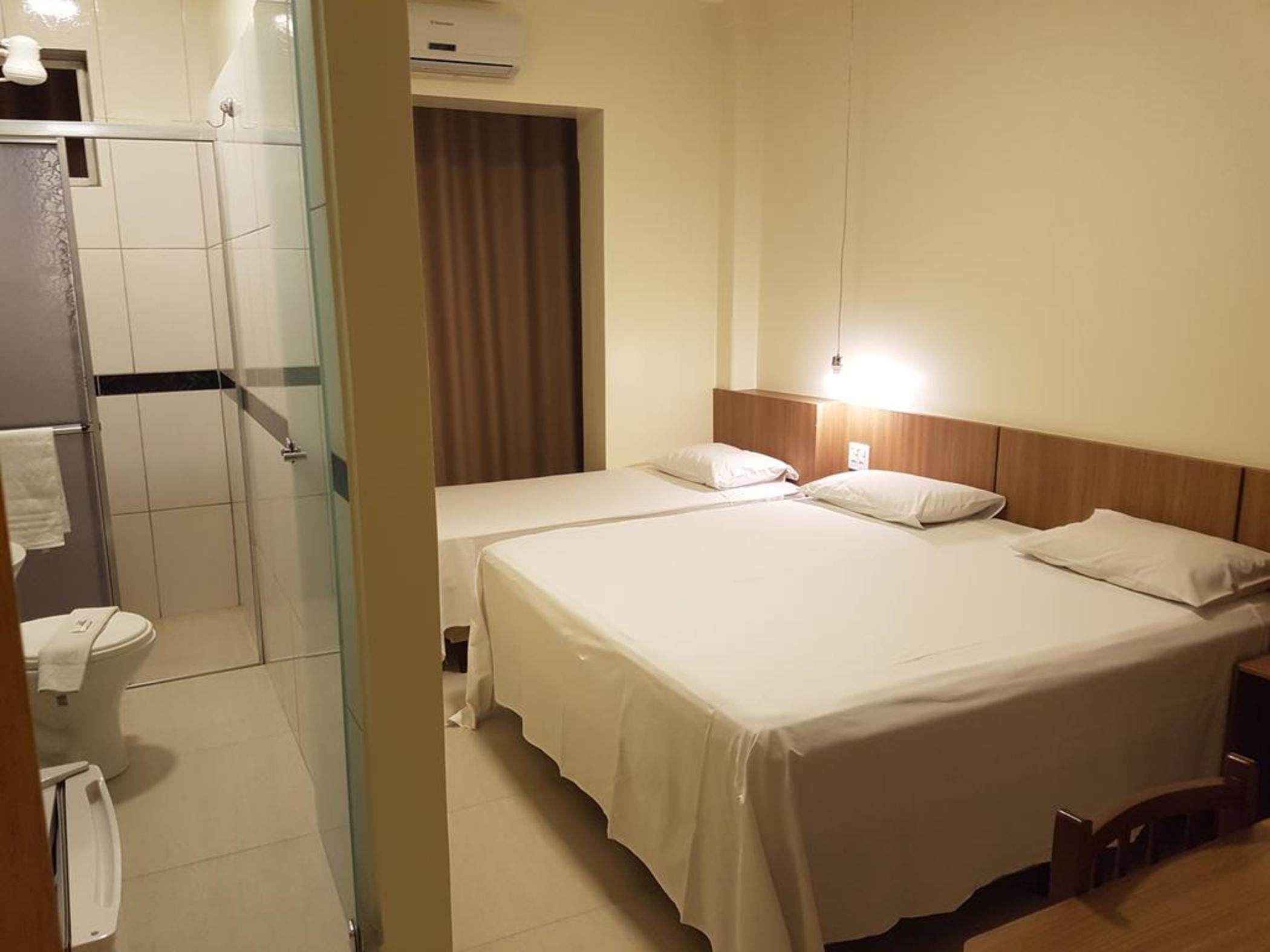 Room, Triple