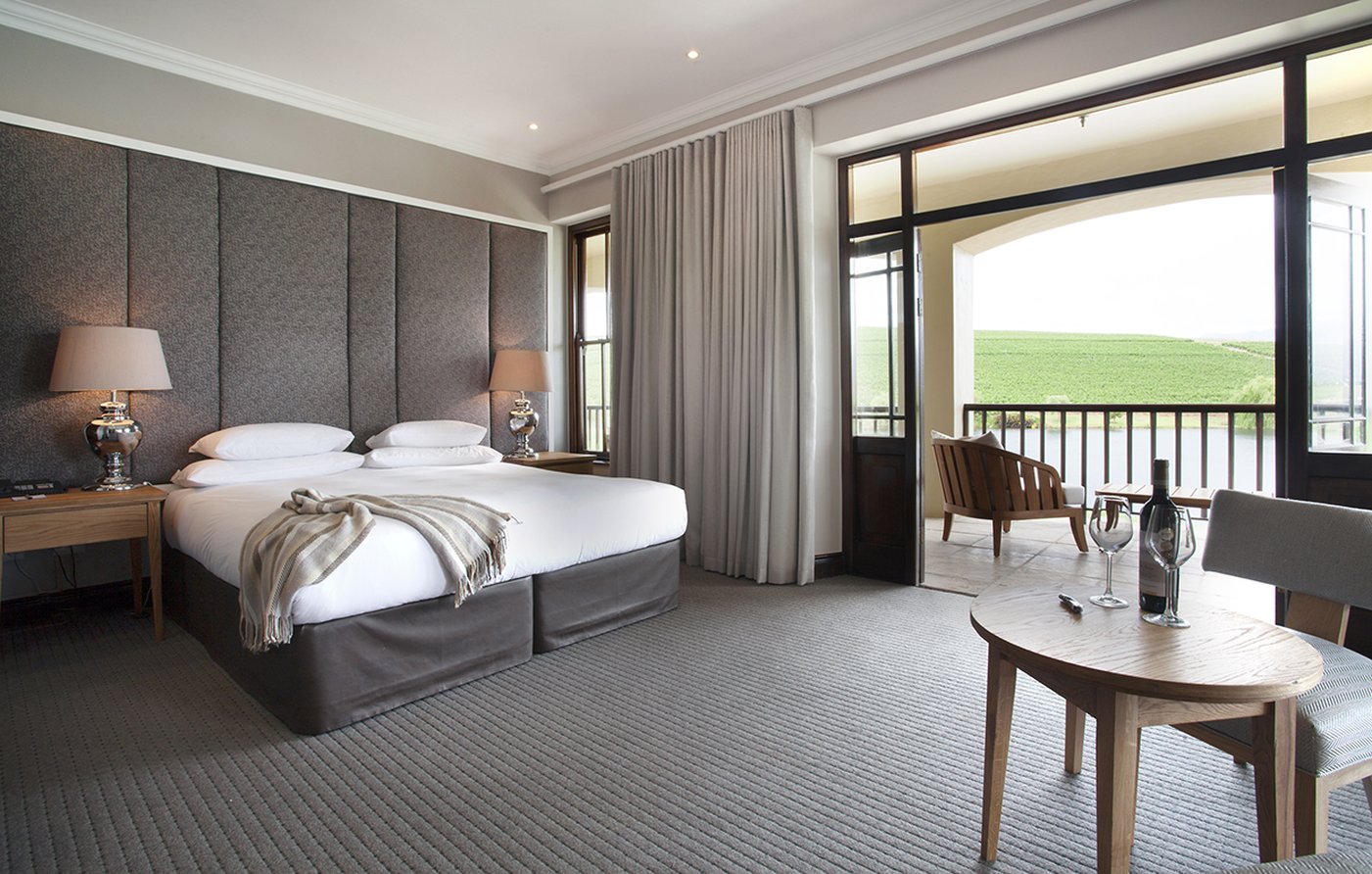 Vineyard, Suite