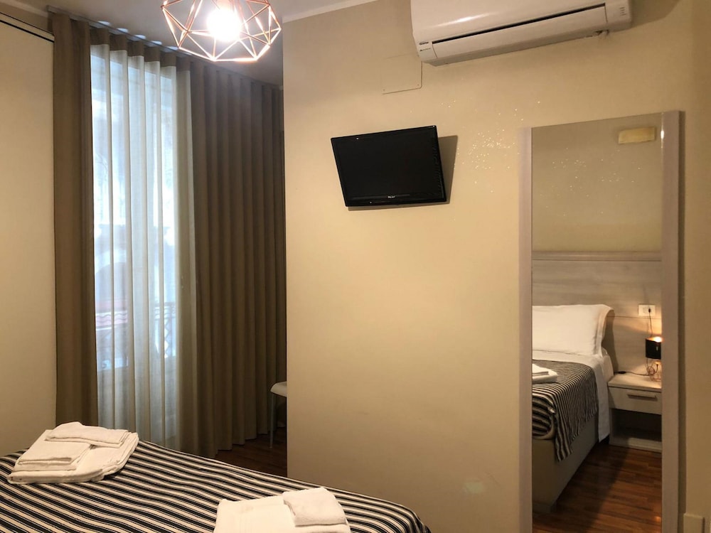 Elios Rooms 27/52