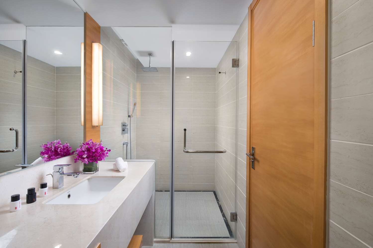 Ramada by Wyndham Beijing Airport 16/16