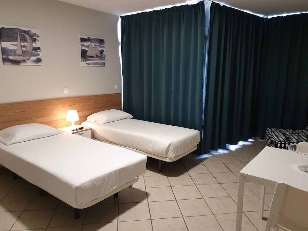 Tarik By Atlantichotels 4/19