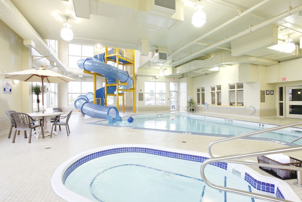 Pomeroy Inn And Suites Vermilion 38/38