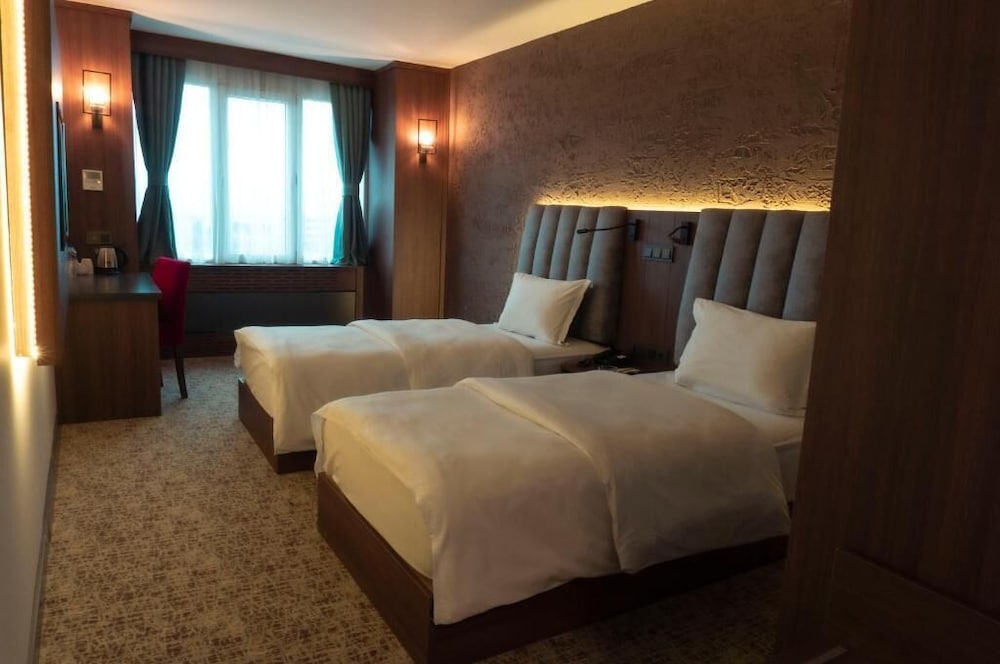 KIRCI HOTEL 9/48
