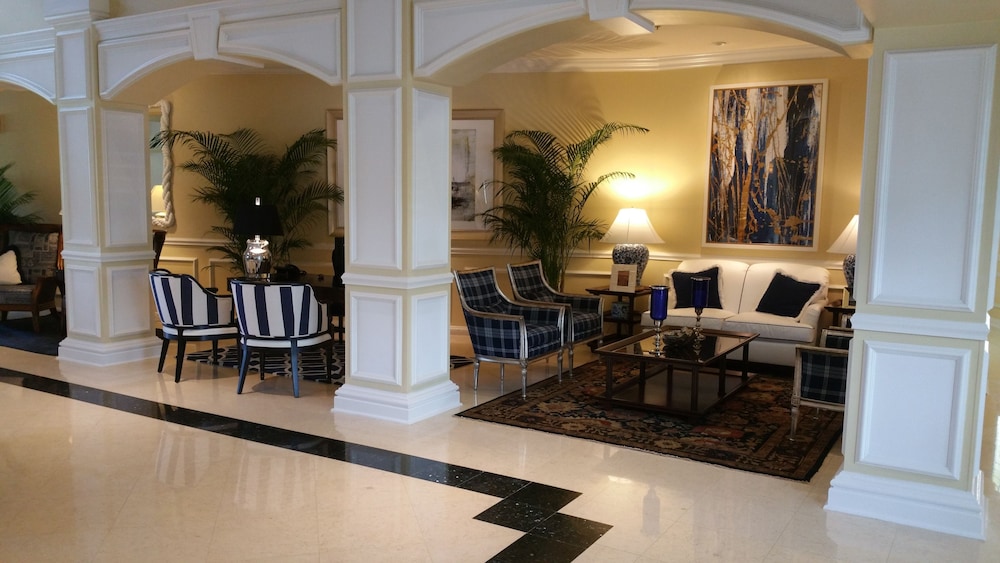Inn At Pelican Bay 41/67
