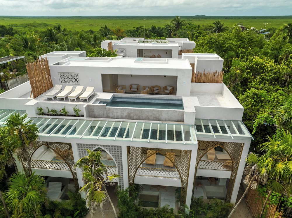 Sana Tulum Beachfront Boutique Hotel 8/72