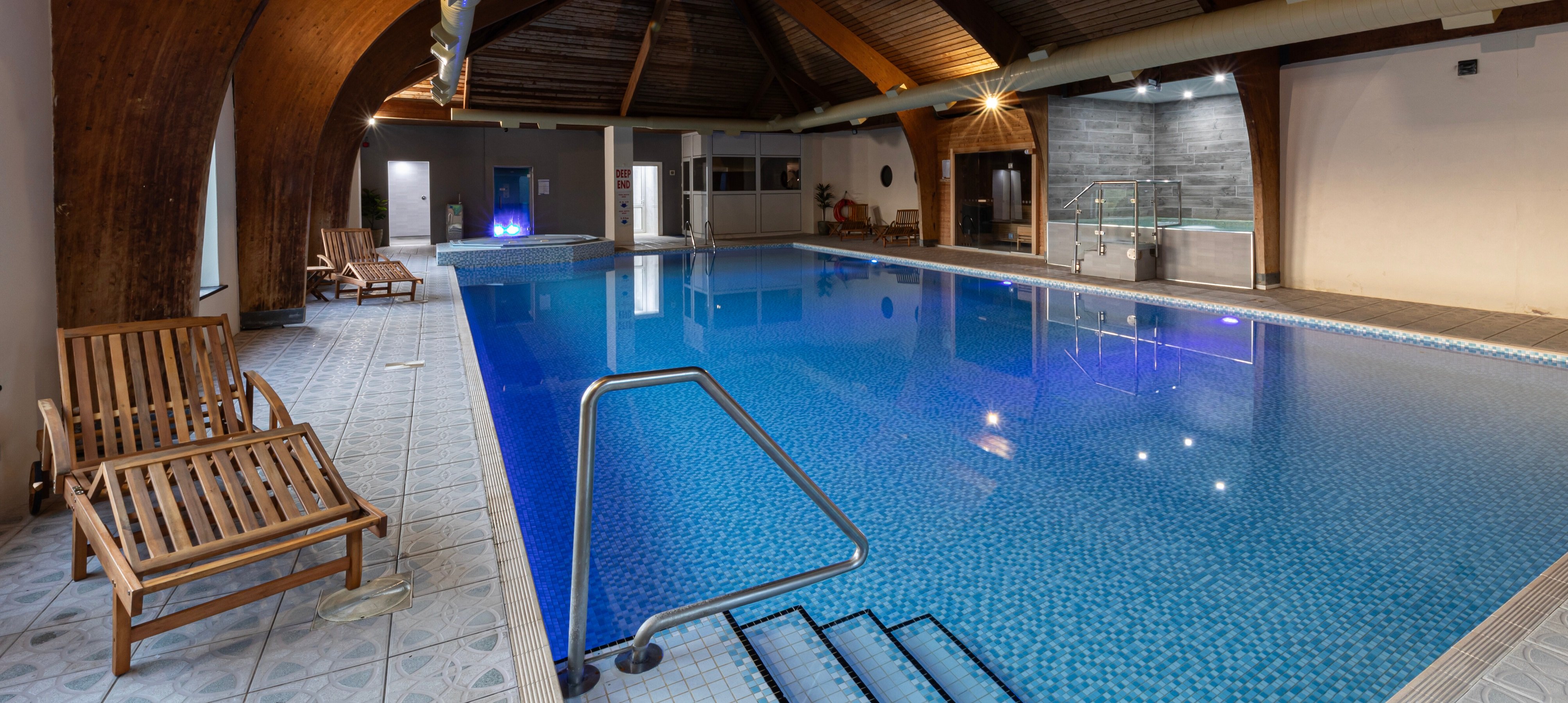 Lake District Castle Inn 22/50