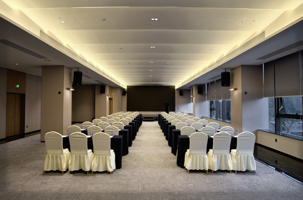 UrCove by HYATT Guangzhou Huadu Baiyun International Airport 67/72