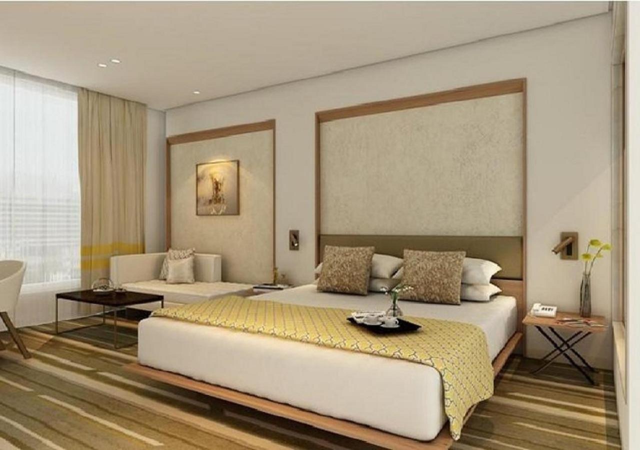 Skyline, Premium, King Bed