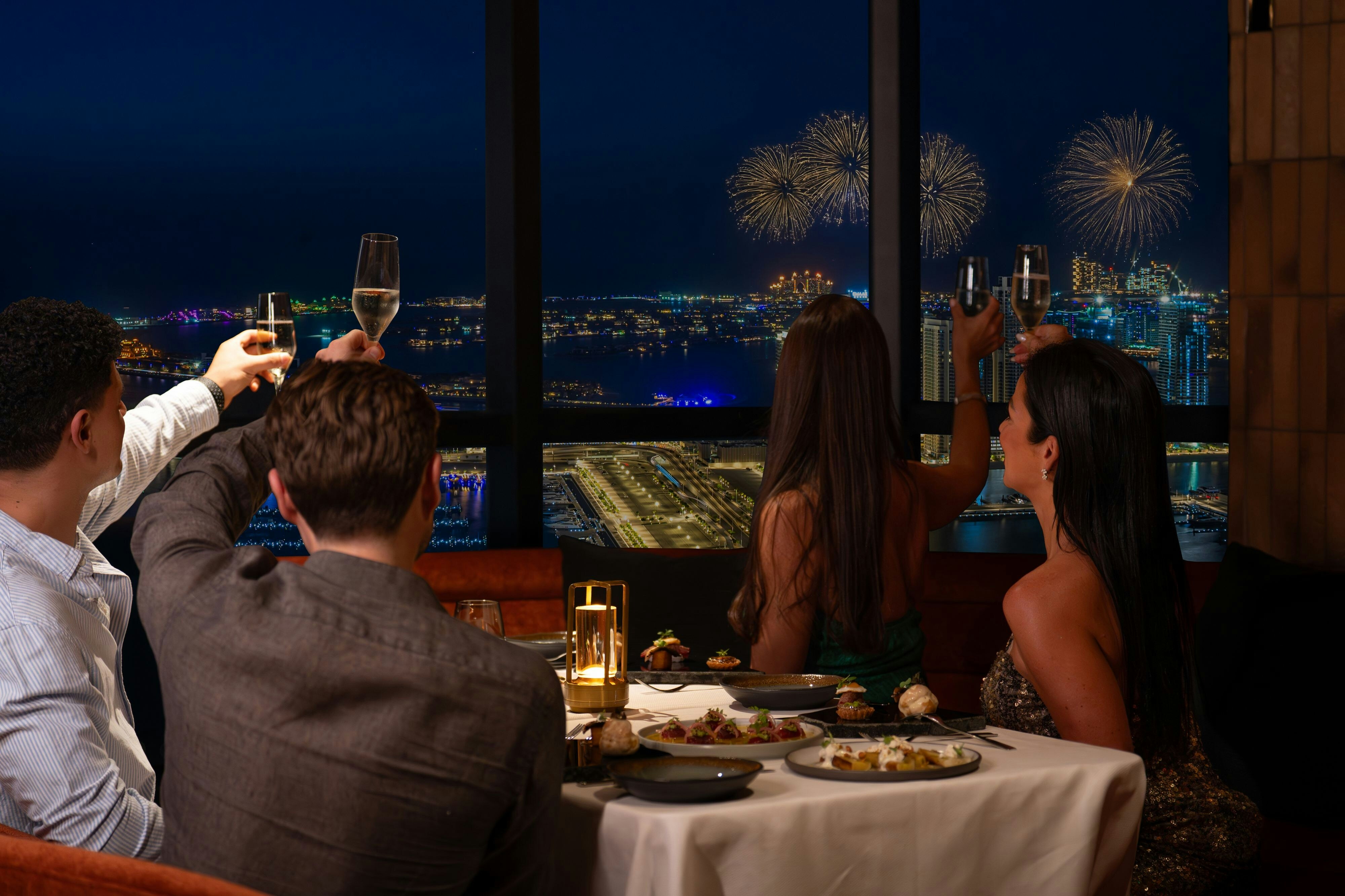 Dubai Marriott Harbour Hotel Suites 16/32