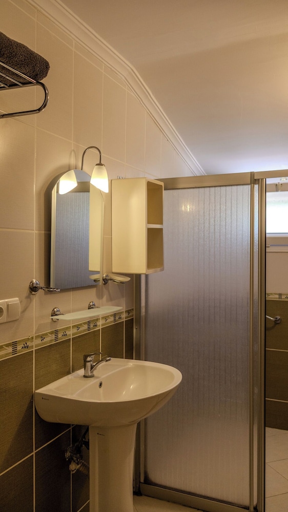 Yakamoz Hotel 34/44