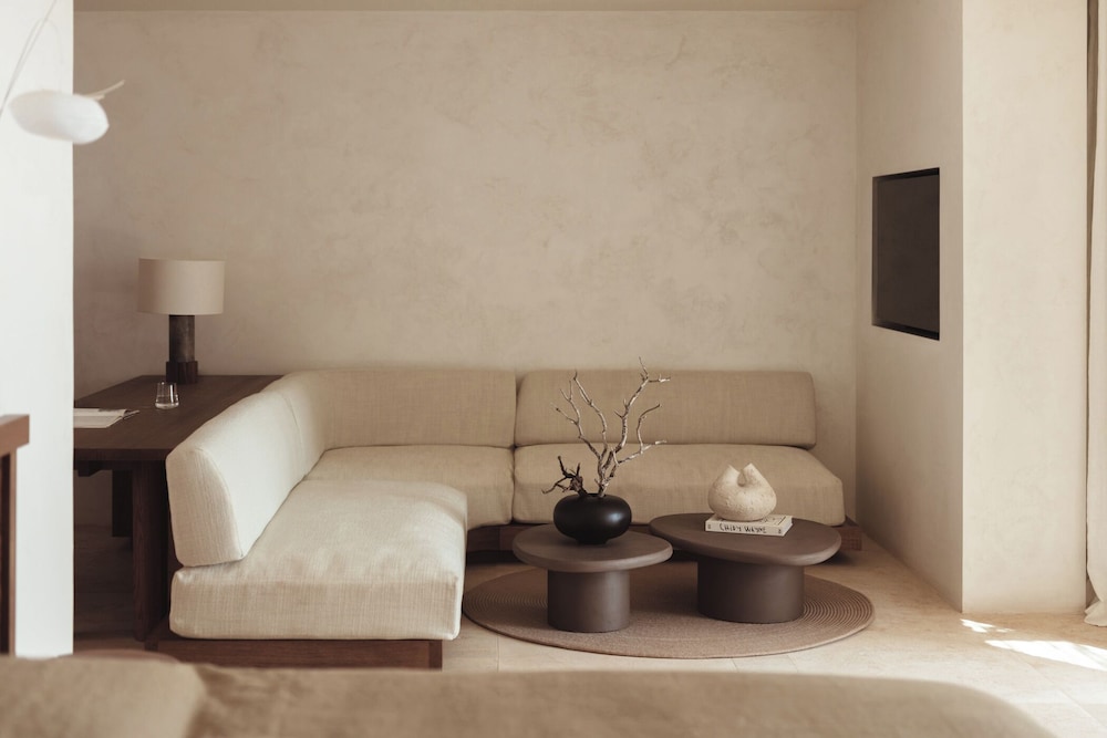 Gundari Folegandros 48/50