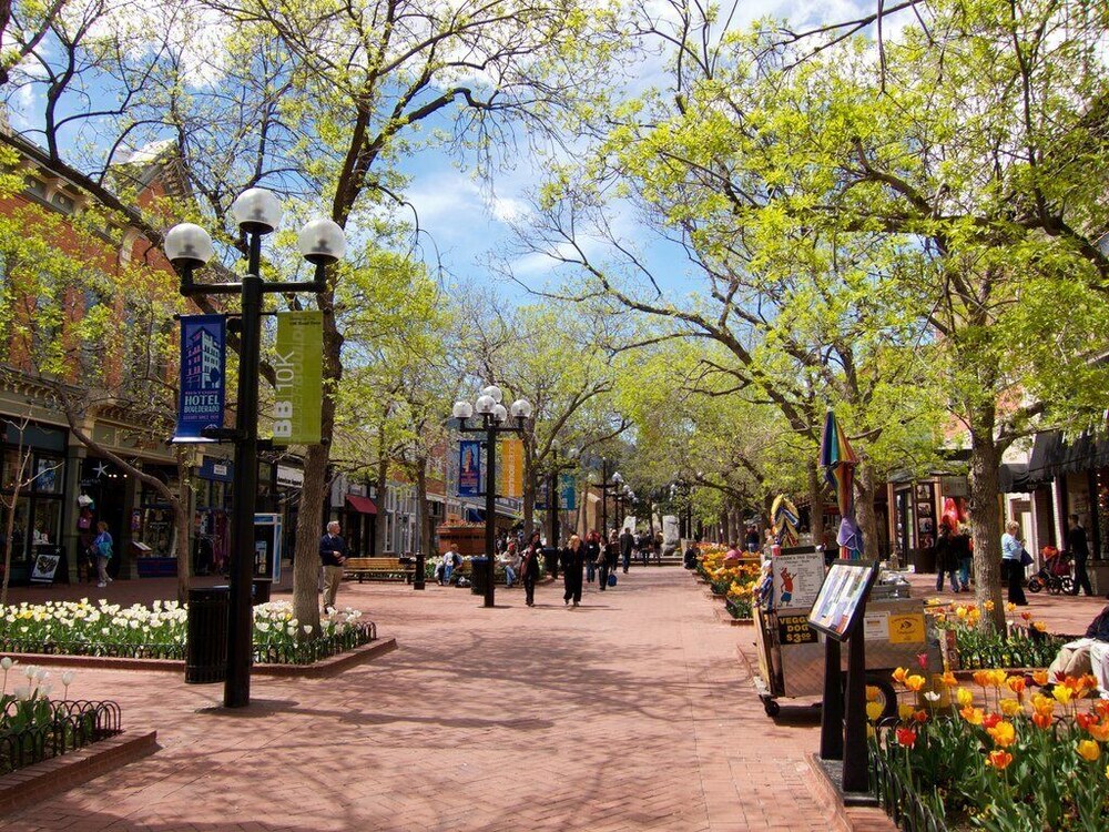 Hyatt Place Boulder Pearl Street 58/60