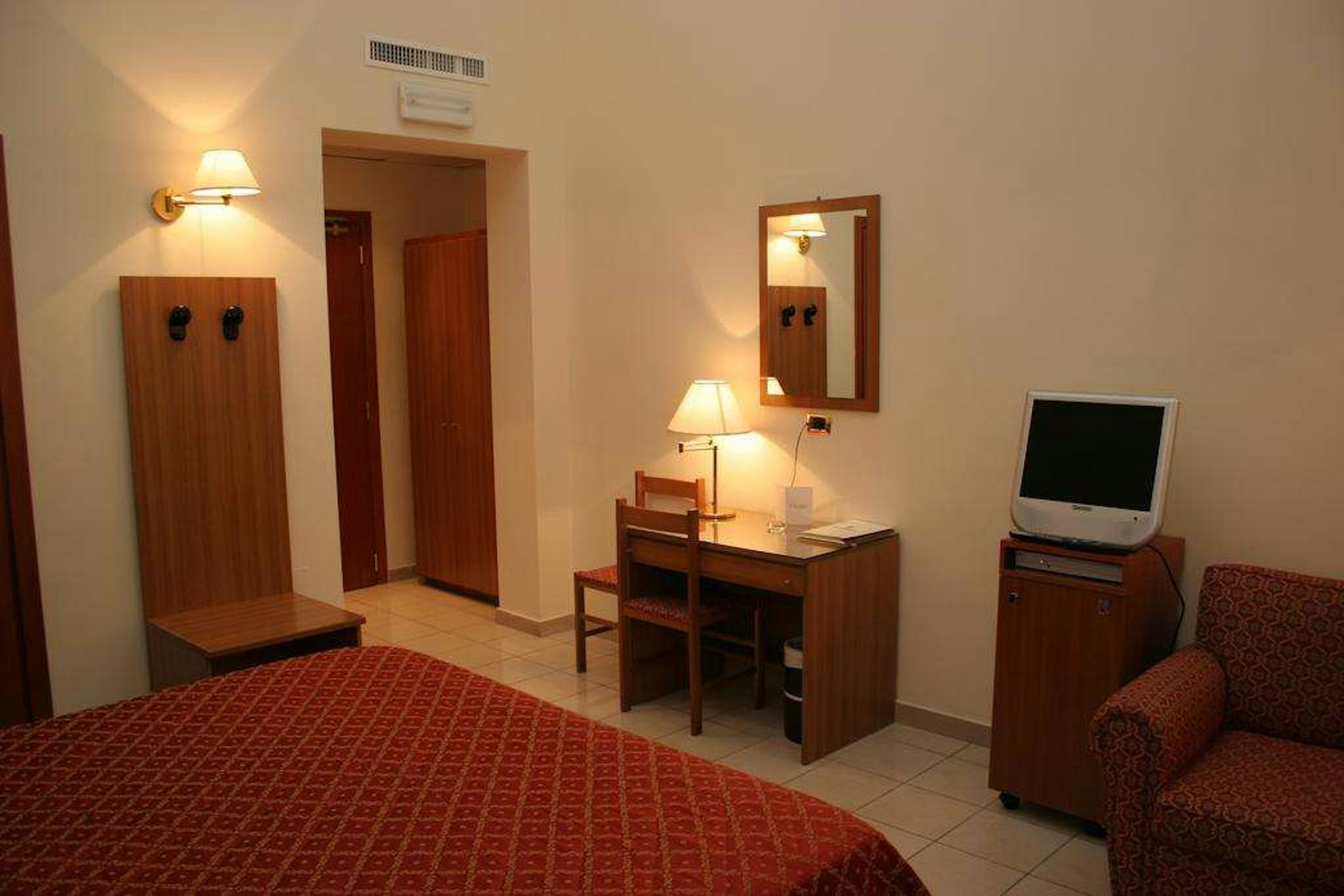 Adria Hotel 24/44
