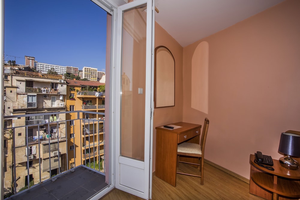 Le Dauphin Hotel 40/54