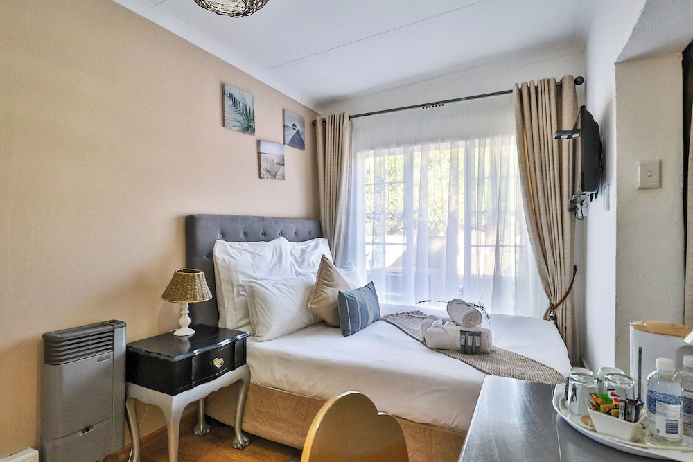 Sunbury Bed and Breakfast 13/36