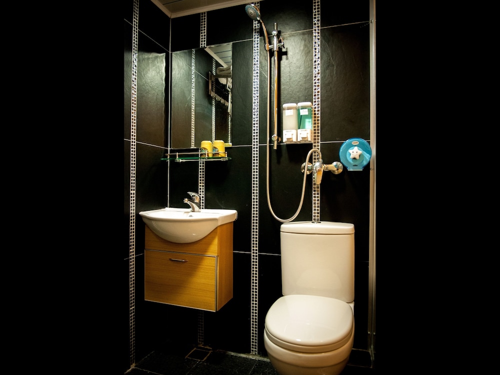 Tempo Inn West Kowloon HSR Station 48/50