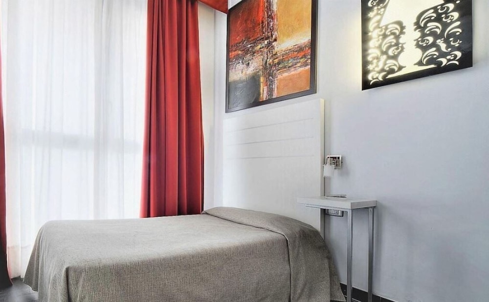 Aaron Hotel 22/54
