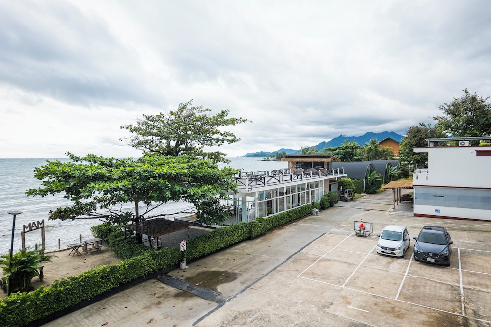 MAM KAI BAE BEACH RESORT 40/48
