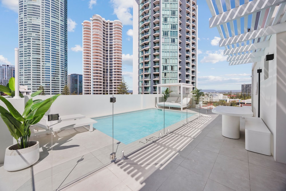 The Shores Surfers Paradise Apartments 42/50