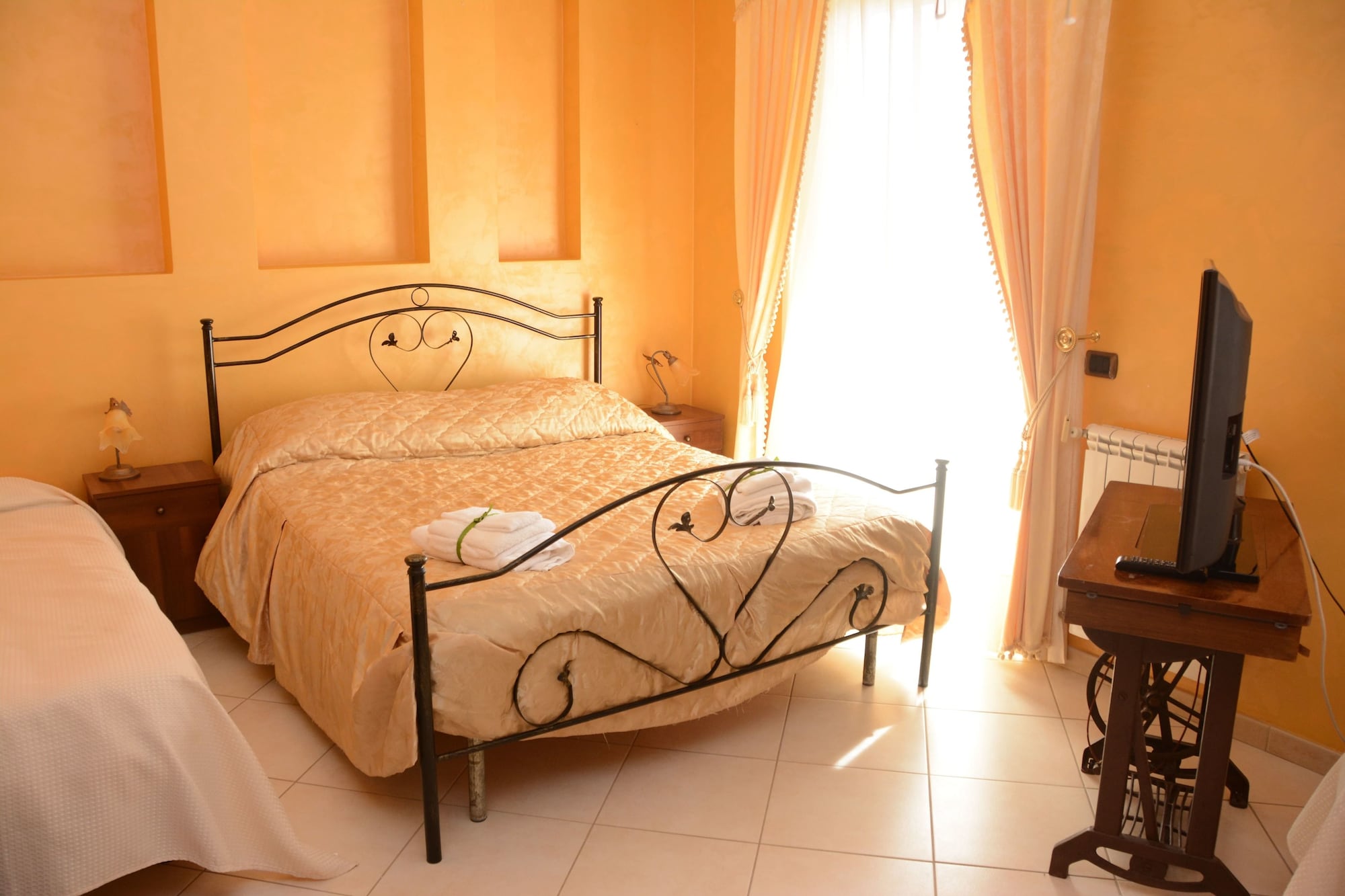 DELUXE, SUITE, BALCONY
