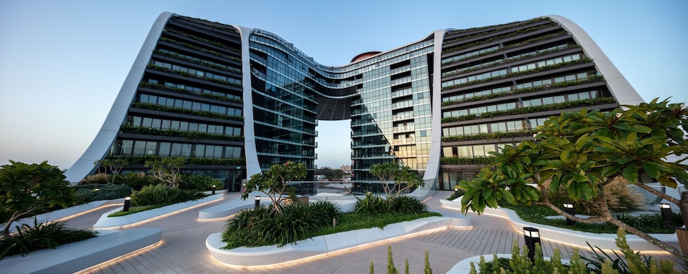 One Global Resorts Green Square 48/50