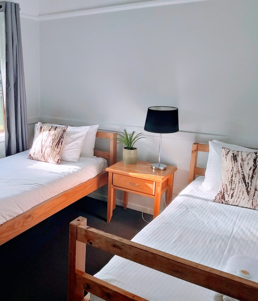 Lake Hume Resort 13/50