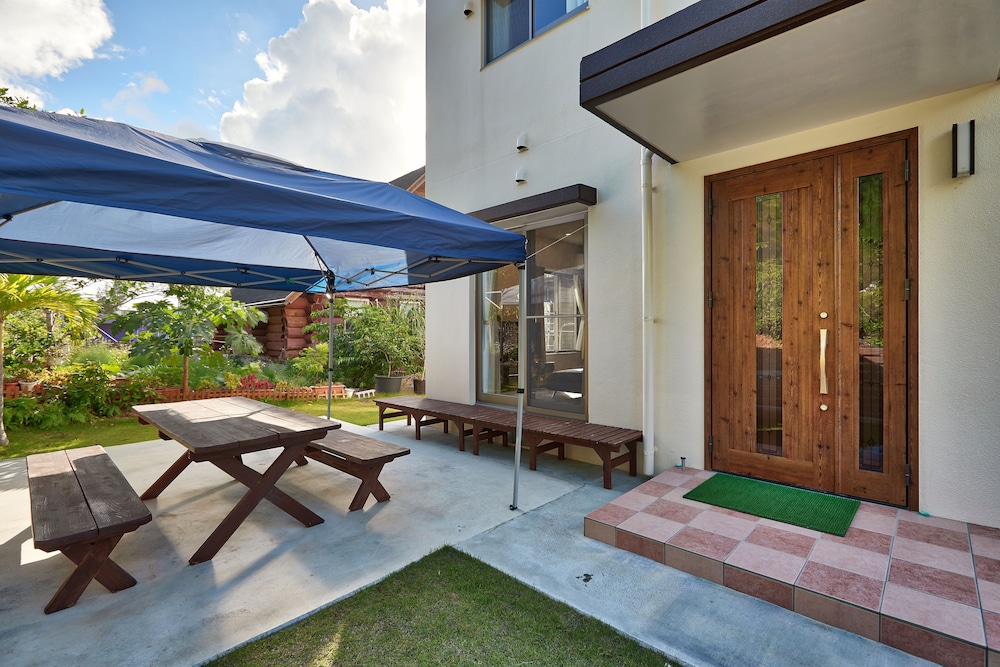 The Pool Resort Villa HASTAMANANA (ex. Pension Hasta Manana) 7/42