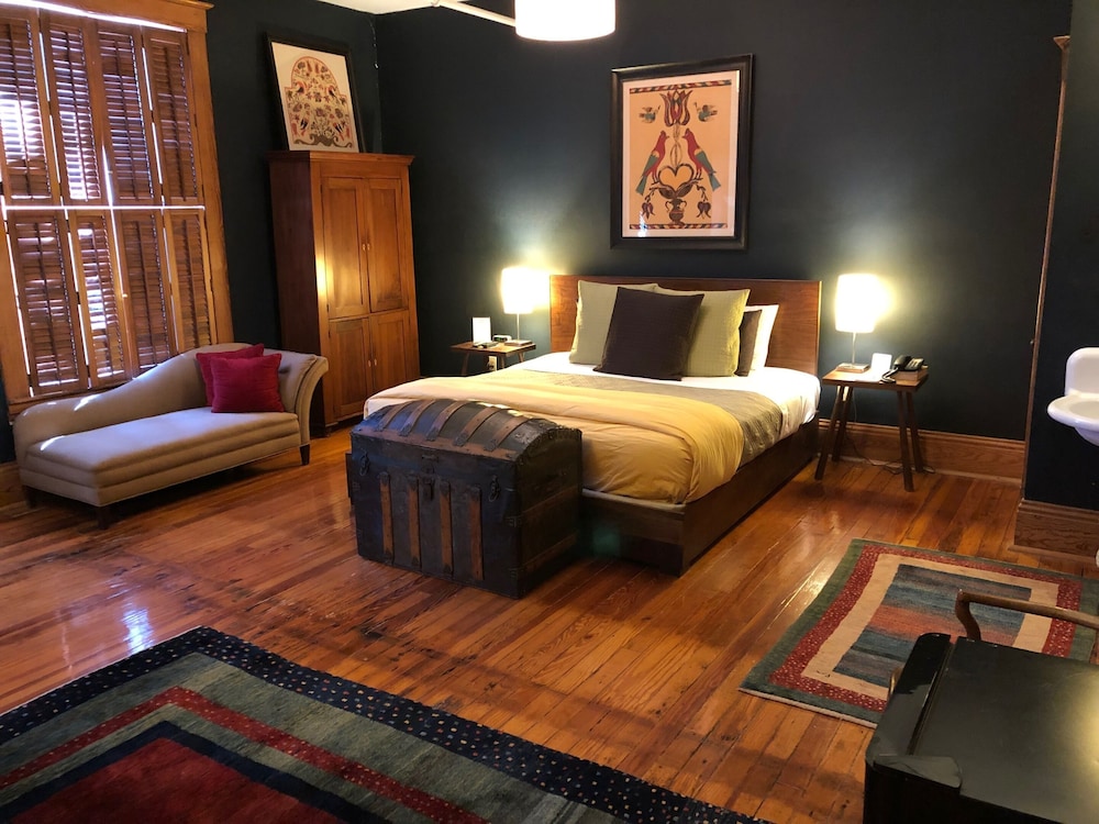 Hotel Frederick 10/50