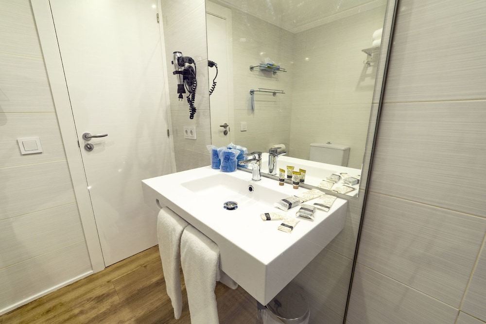 Parque Nereida Suites hotel 46/50