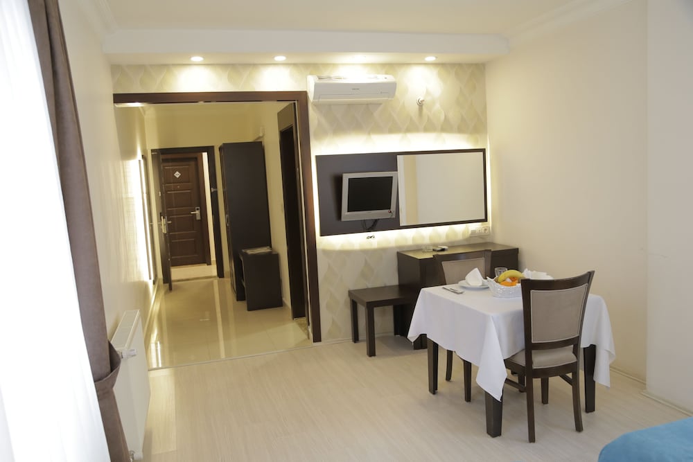 Hotel Buyuk Velic 63/76