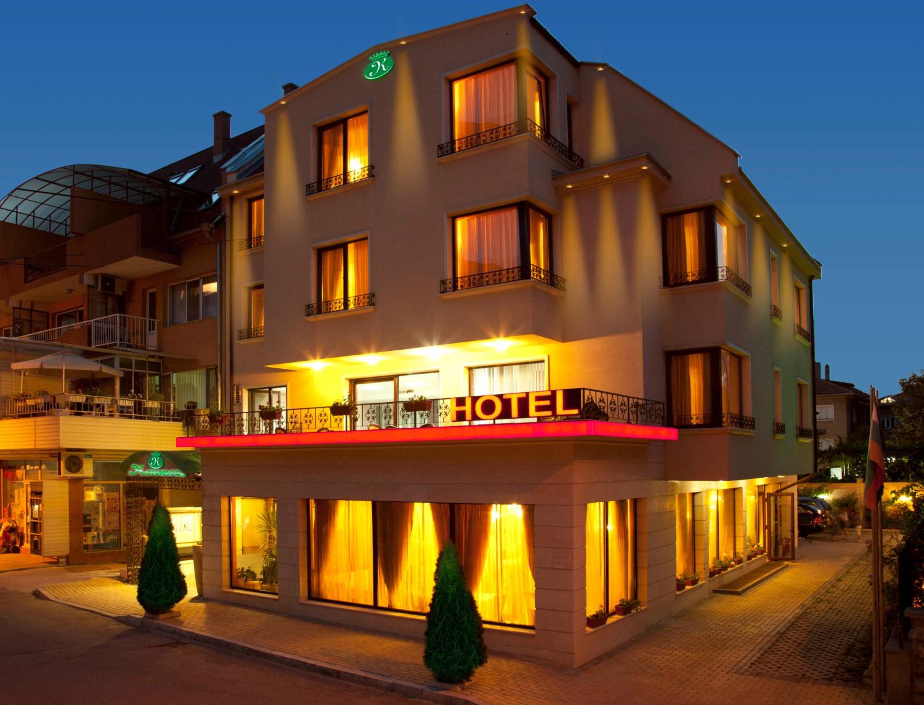 Contessa Hotel 2/45